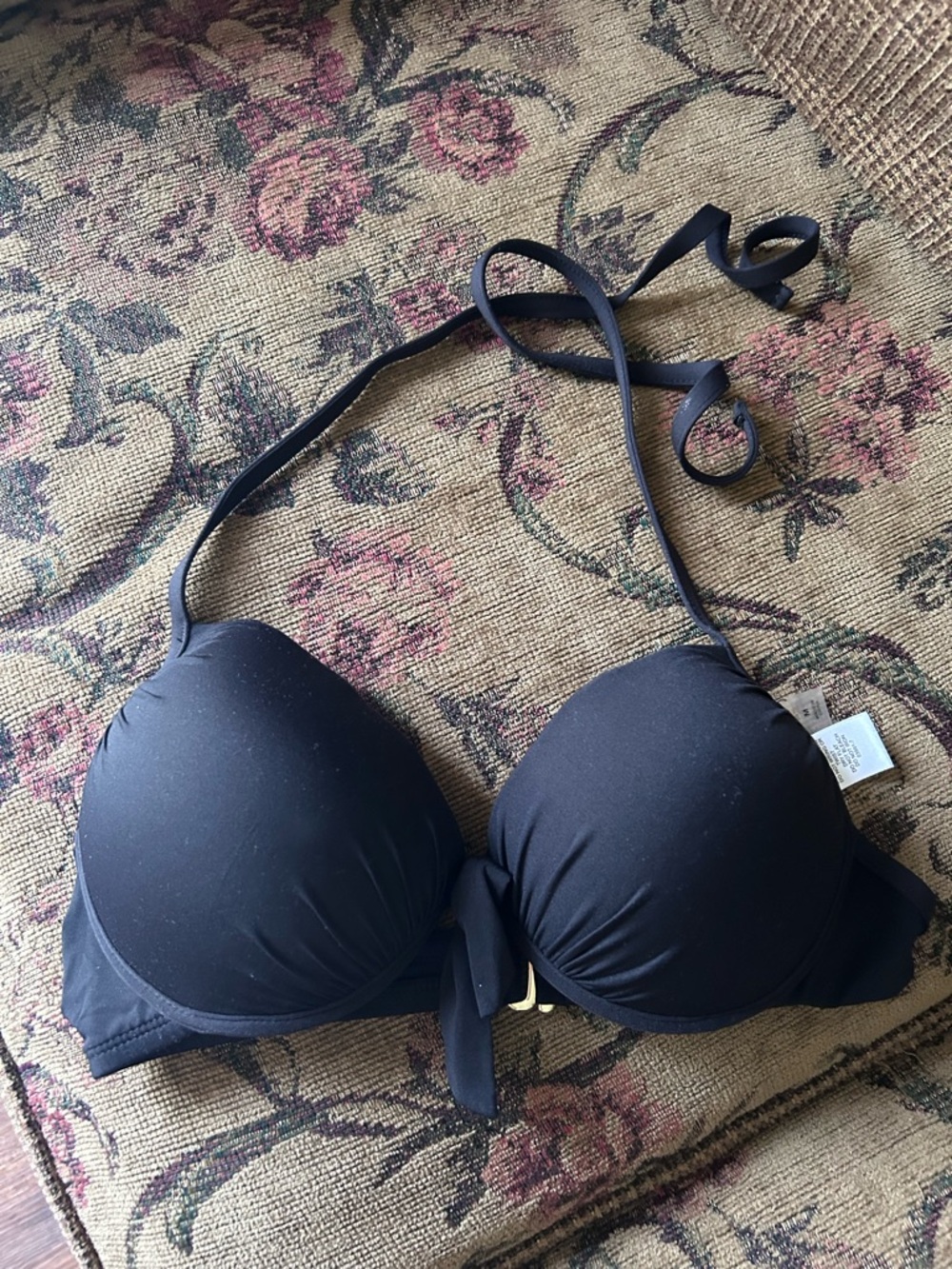 Medium Swimsuit bundle - Picture 8 of 9